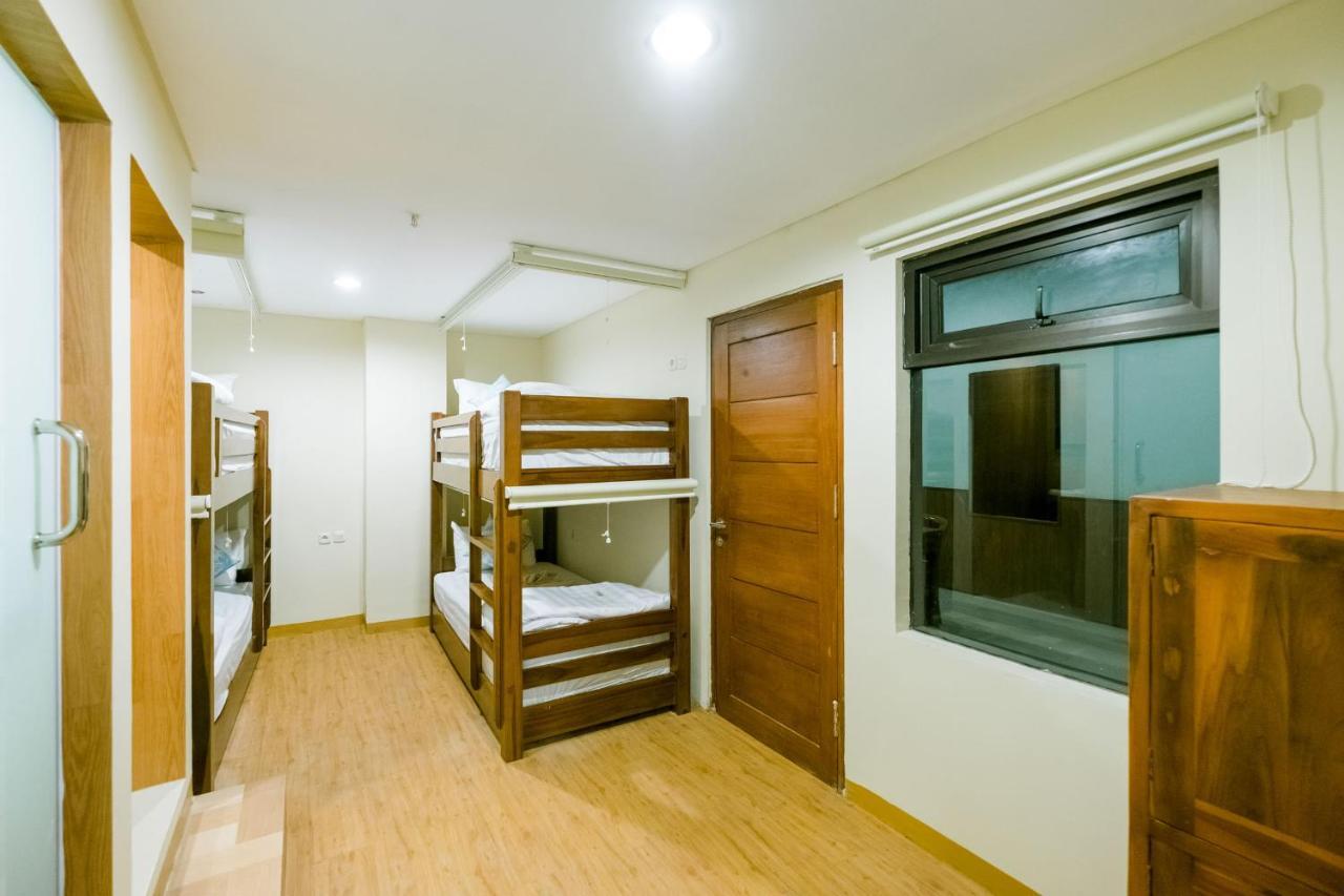Caroline Hostel Canggu Kültér fotó
