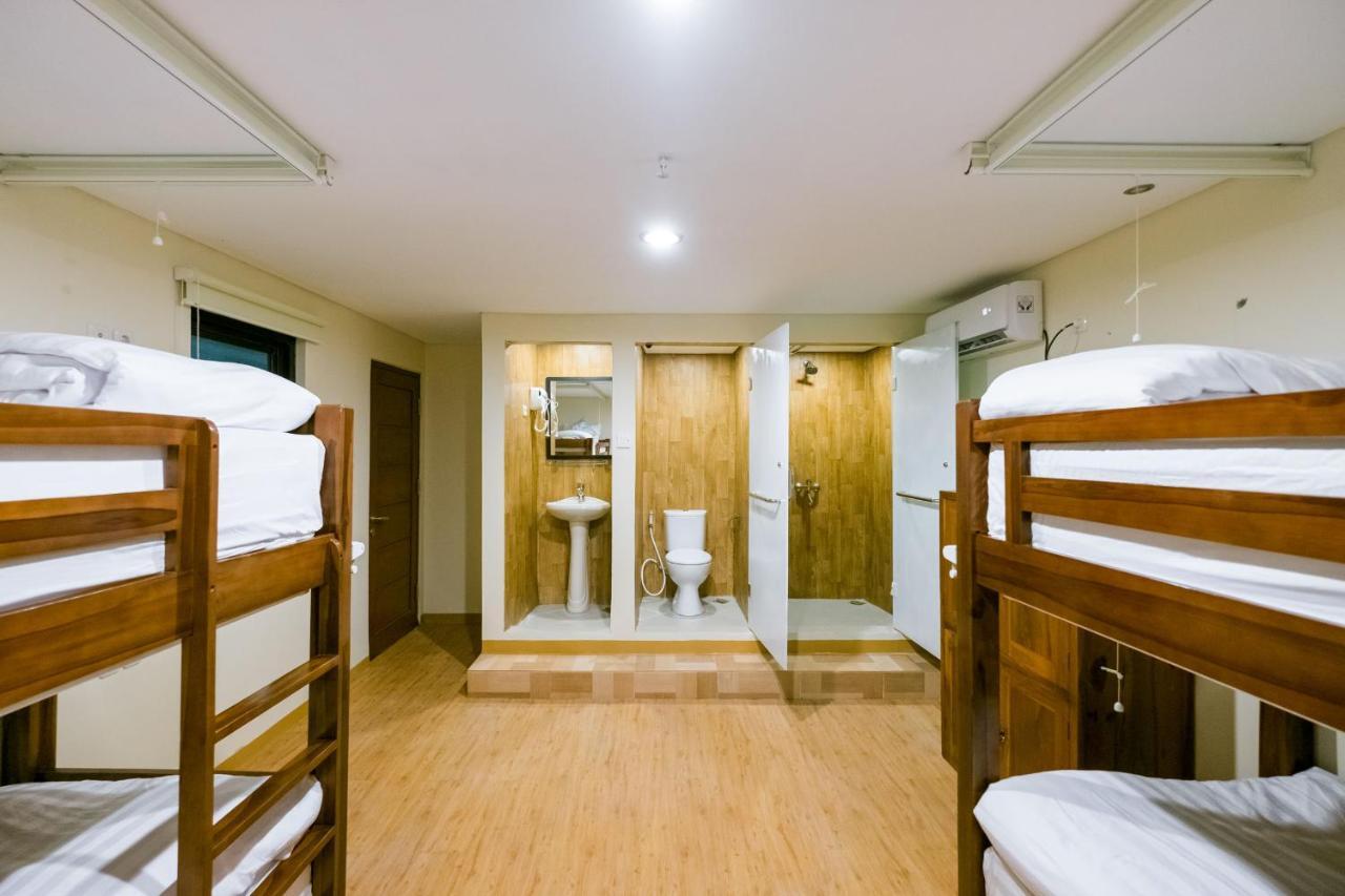 Caroline Hostel Canggu Kültér fotó