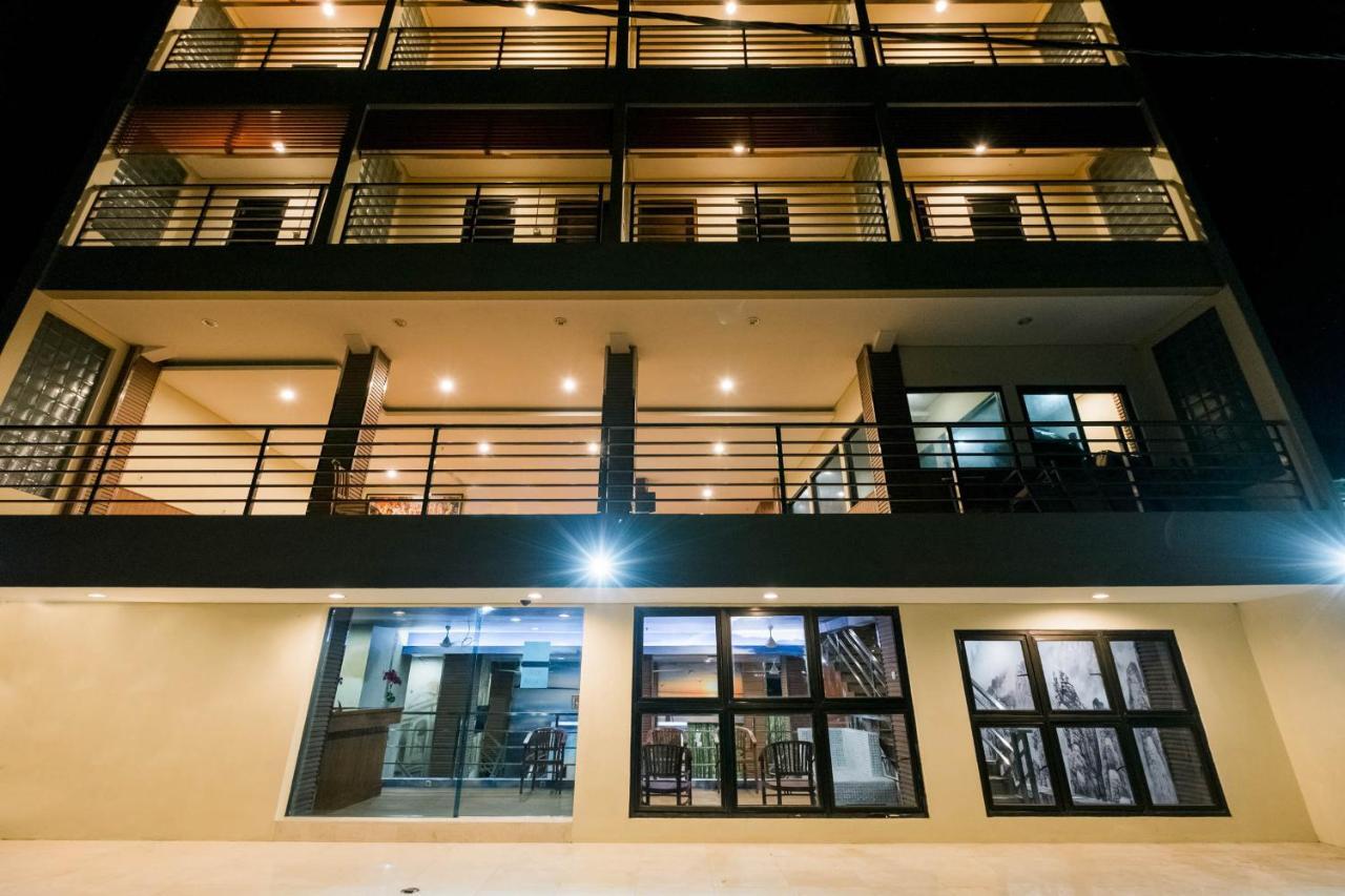 Caroline Hostel Canggu Kültér fotó