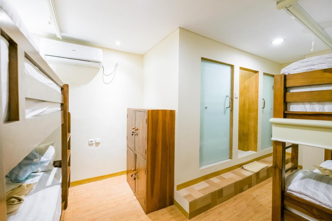 Caroline Hostel Canggu Kültér fotó